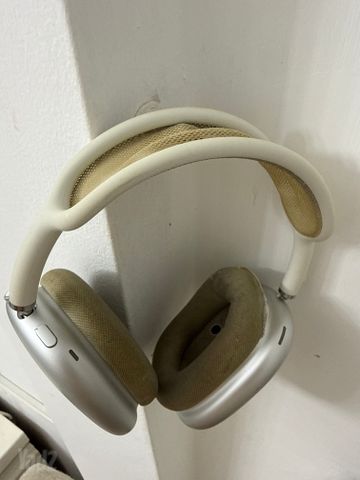 Apple AirPods Max (2020)