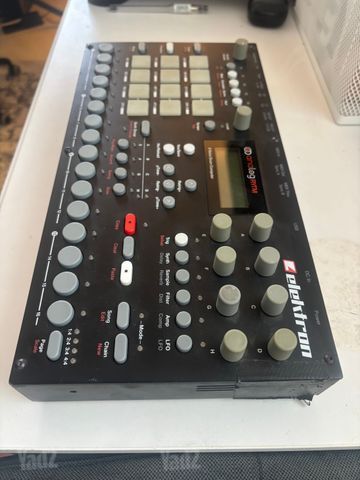 Elektron Analog Rytm