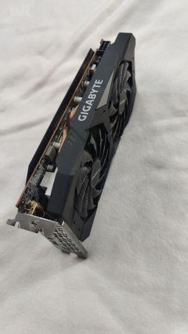 Gigabyte RX5600 XT WindForce