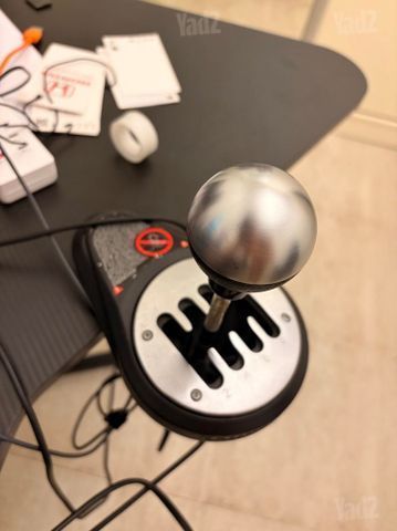 גיר Thrustmaster