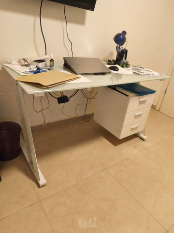 שולחן