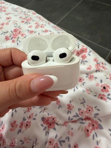 AirPods 3