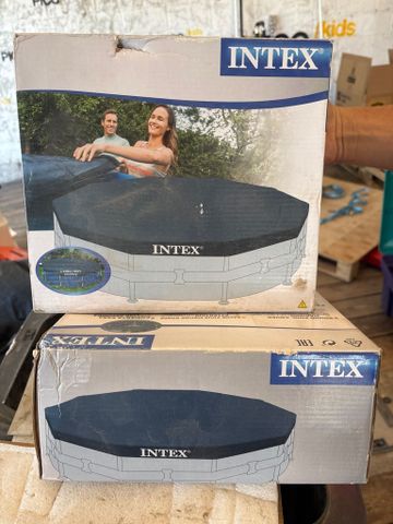 כיסוי לבריכה