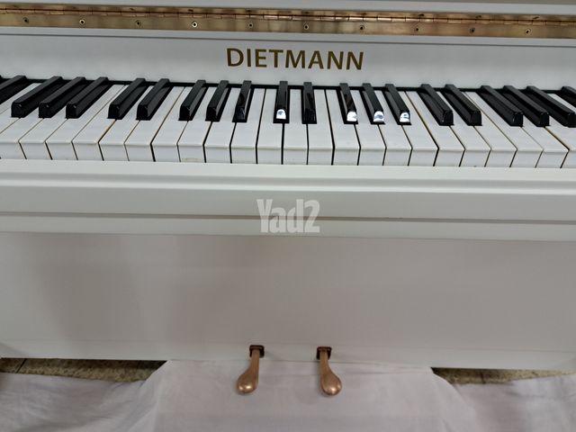 פסנתר dietmann לבן