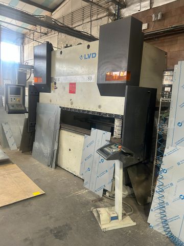 ברק פרסים CNC תוצרת LVD