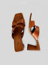 כפכפי עקב אלגנטיים חומים ZARA