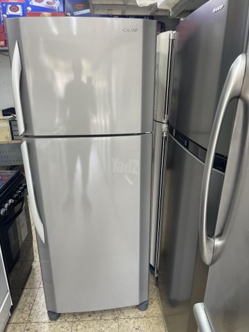 מקרר Sharp כסף כמו חדש!!