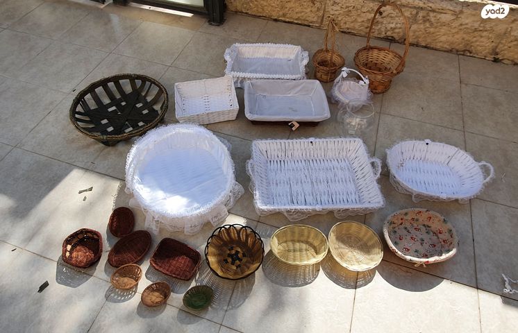 סלסלאות בצבע לבן או חום