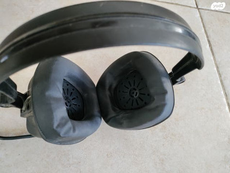 אוזניות חדשות באריזה