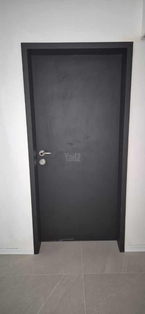דלתות