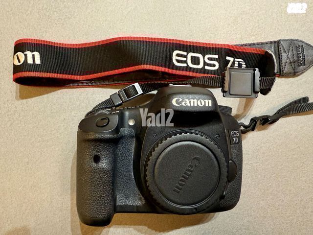 מצלמת DSLR Canon EOS 7D