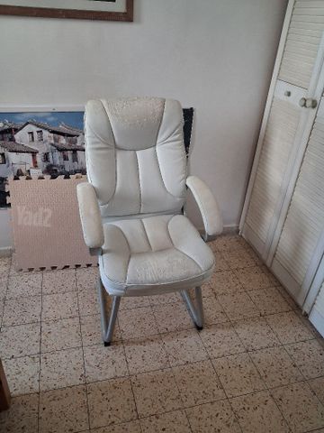 כורסה  תענוג.