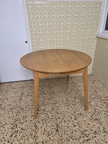שולחן אוכל