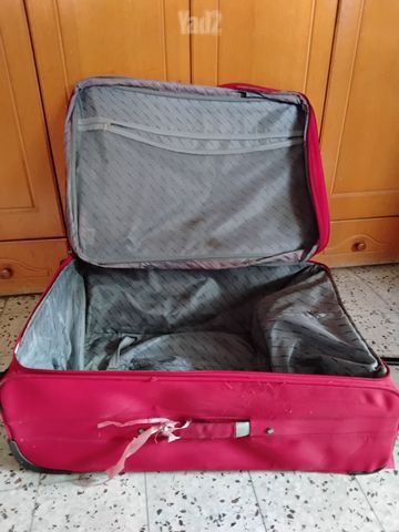 מזוודה 65×52