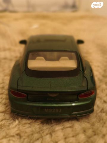 מכונית Bentley Continental GT