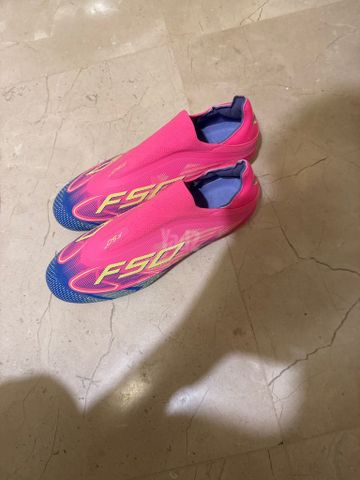 נעל כדורגל