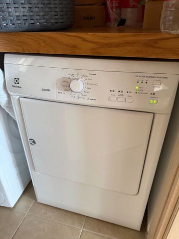 מייבש כביסה Electrolux