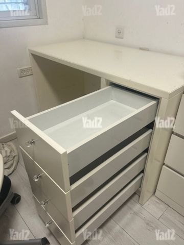 שולחן כתיבה