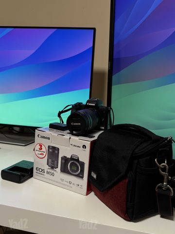 Canon EOS M50