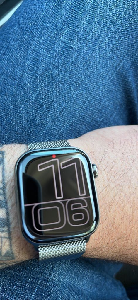 Apple Watch 11 42m titanium