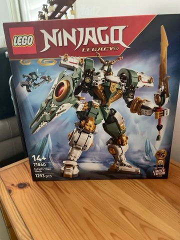 לגו חדש lloyd’s titan mech