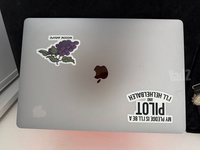 Macbook pro 16” 2019 ומטען אפל