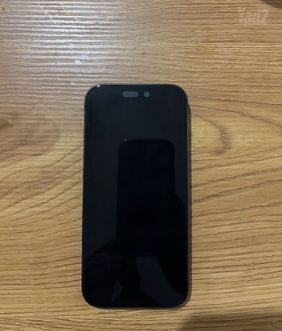למכירה iPhone 17