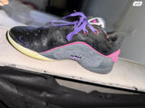 זוג נעלי: Nike Lebron 22