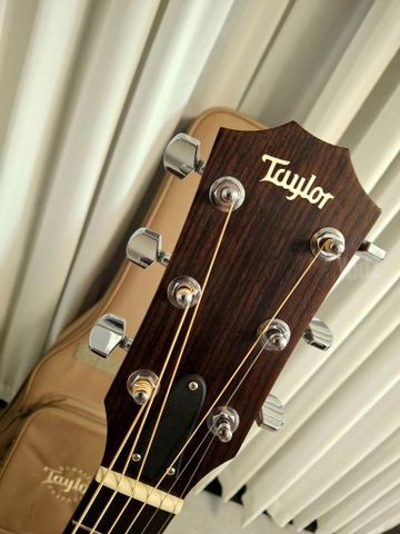Taylor 214ce