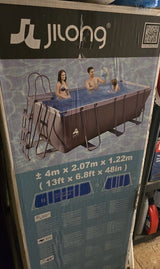 בריכה 4 על 2 ענקית