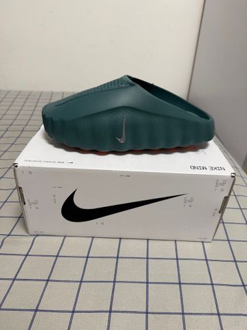 NIKE  MIND