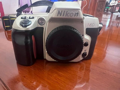 מצלמה פילם Nilon N60