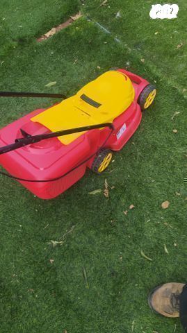 לגינה מכסחת 220V כלים