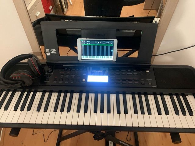 Yamaha e383