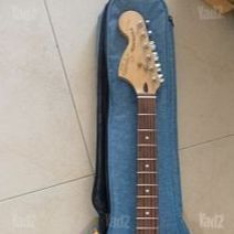 גיטרה שמאלית squier strat