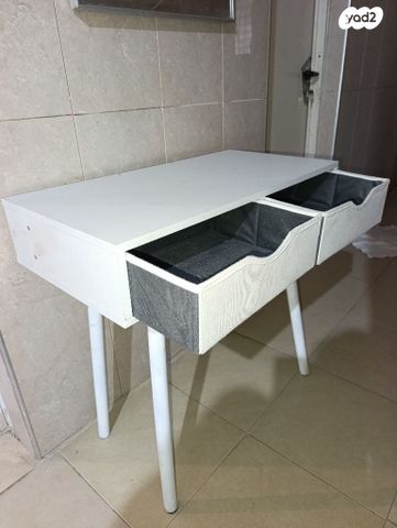 שידה מגירות