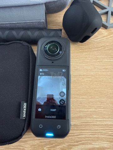 מצלמת insta360 x5