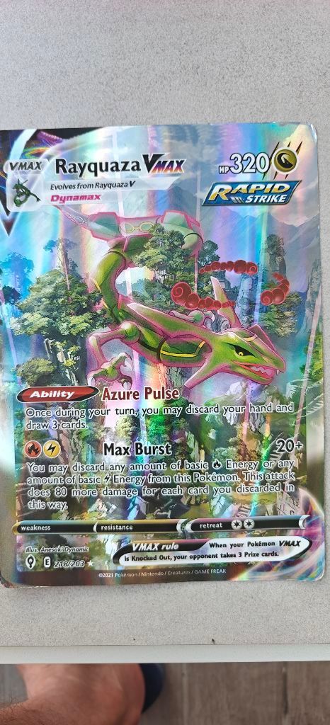 Rayquaza VMAX 218/203