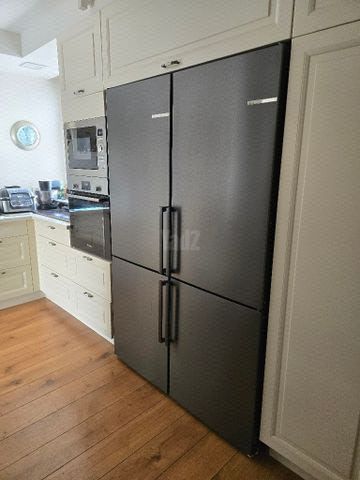 מקרר Bosch 120 בקו הארונות