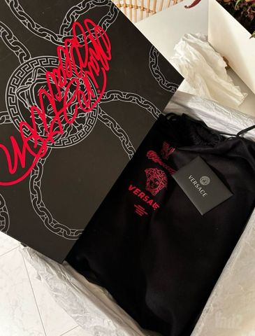 versace chain reaction