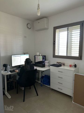 שולחן מחשב