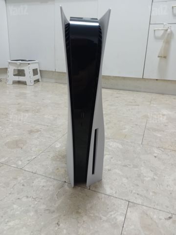 פלייסטישין 5