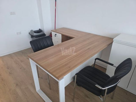 שולחן משרדי 1.8*18 ו-1.6*16