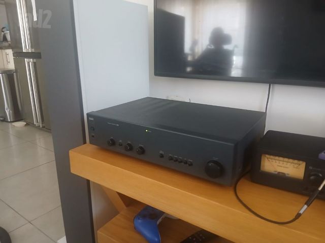 מגבר NAD 302