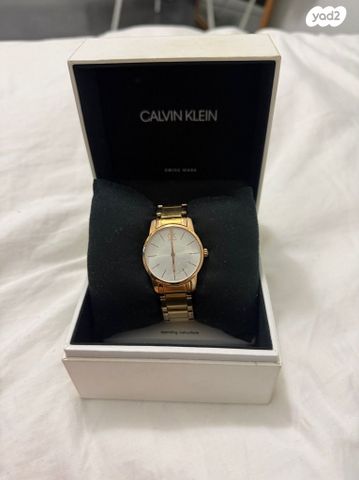 שעון זהב של Calvin Klein