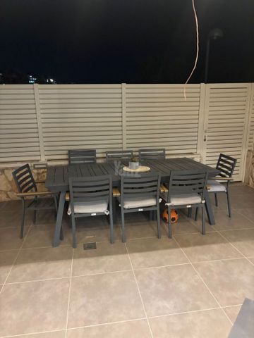 שולחן