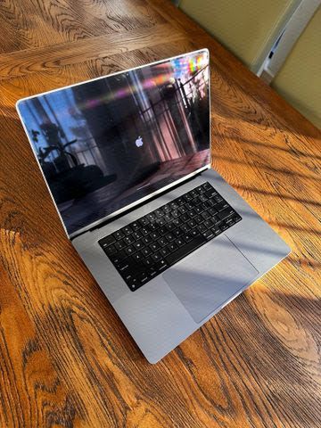 MacBook Pro 16” M1 Max