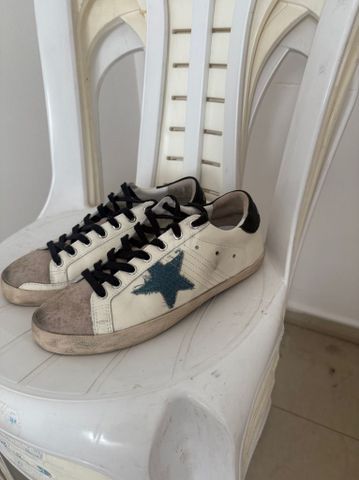 נעליים של Golden Goose