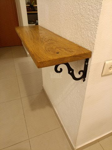 מדף בוצ'ר עץ