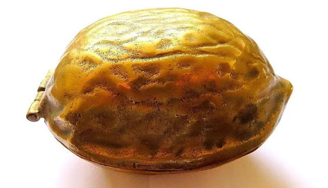 מפצח אגוזים עתיק